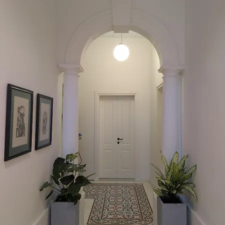 Entire Floor With Back Yard Ta' Penza