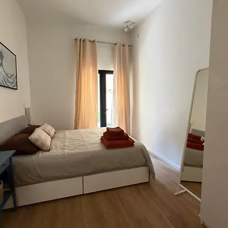Cosy In Three Cities Apartman *