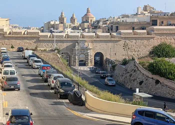 Cosy In Three Cities *